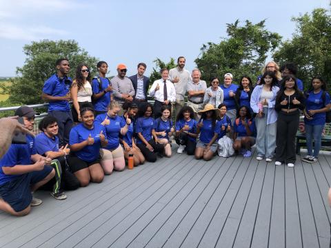 Team with blue shirts at Hammonasett